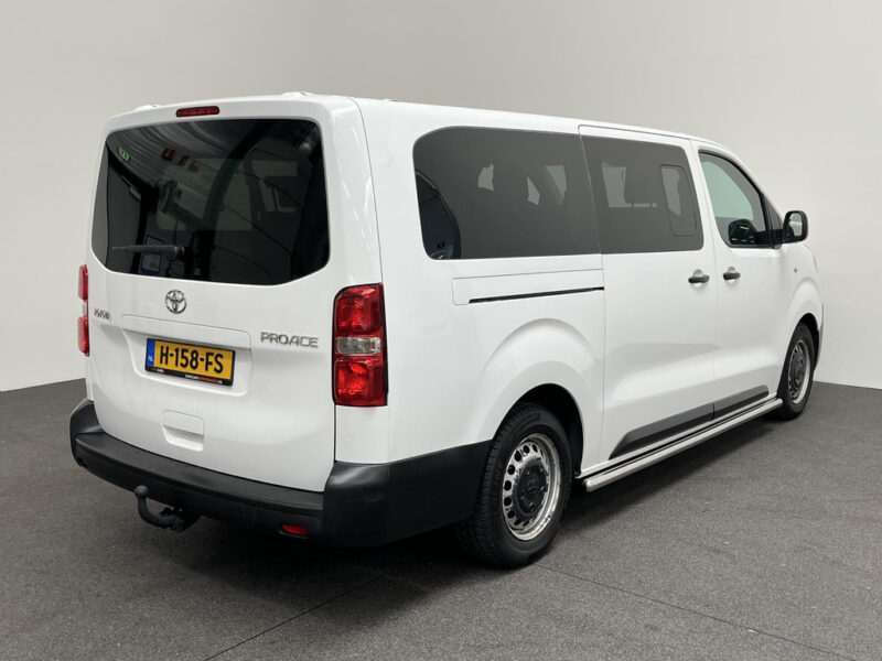 Toyota Proace Shuttle