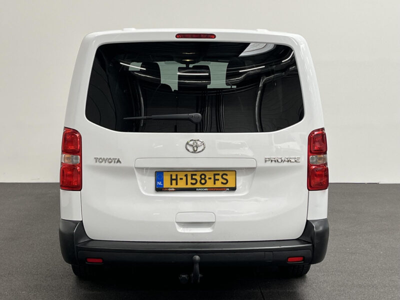 Toyota Proace Shuttle