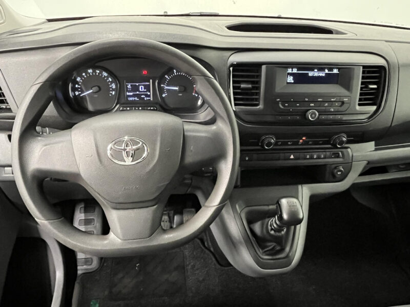 Toyota Proace Shuttle