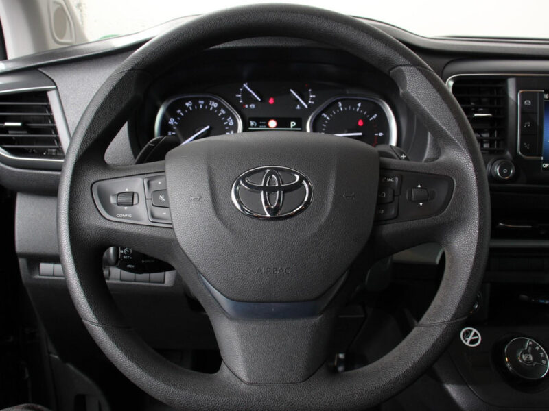 Toyota Proace Shuttle