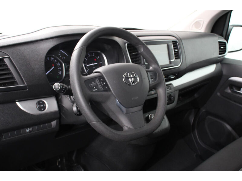 Toyota Proace Shuttle