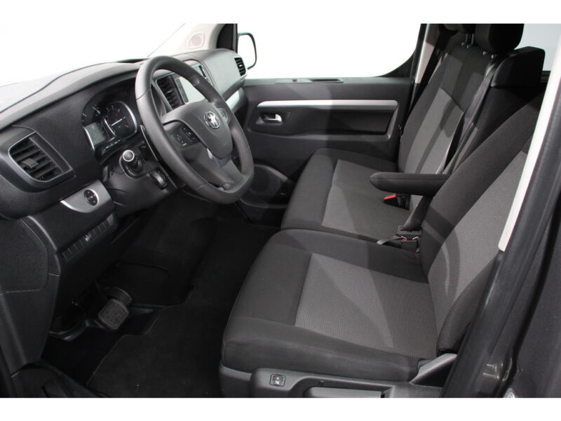 Toyota Proace Shuttle