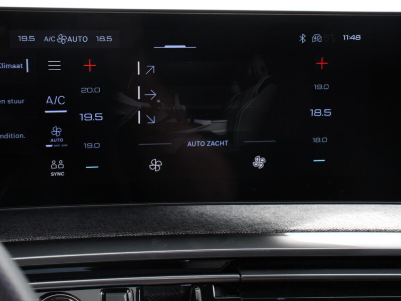Peugeot E-3008