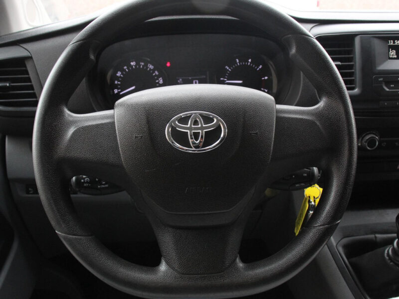 Toyota Proace Shuttle
