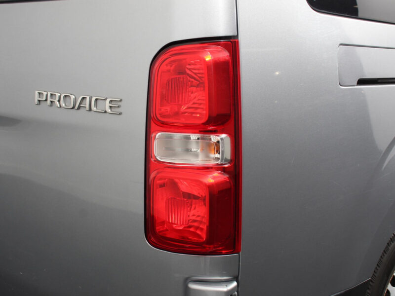 Toyota Proace Shuttle