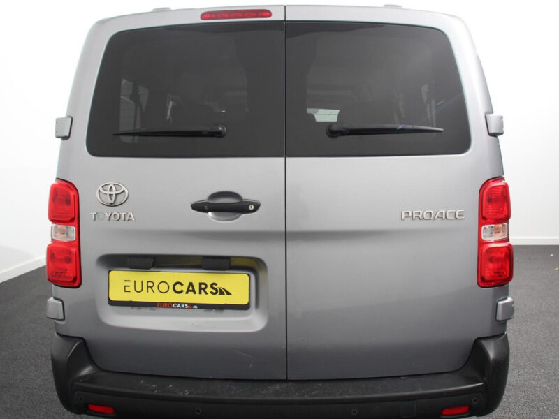 Toyota Proace Shuttle