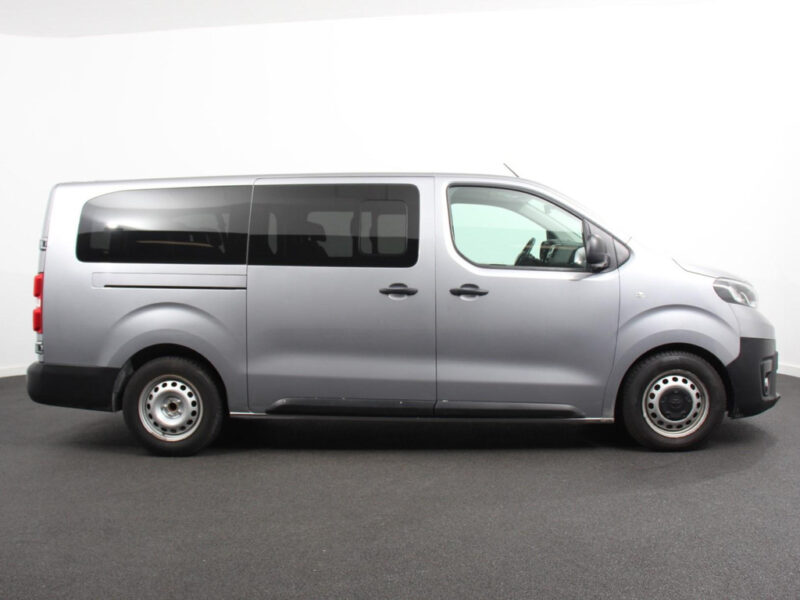 Toyota Proace Shuttle
