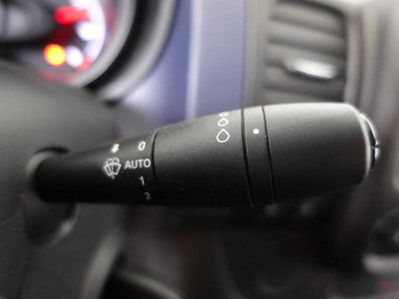 Opel Vivaro Combi