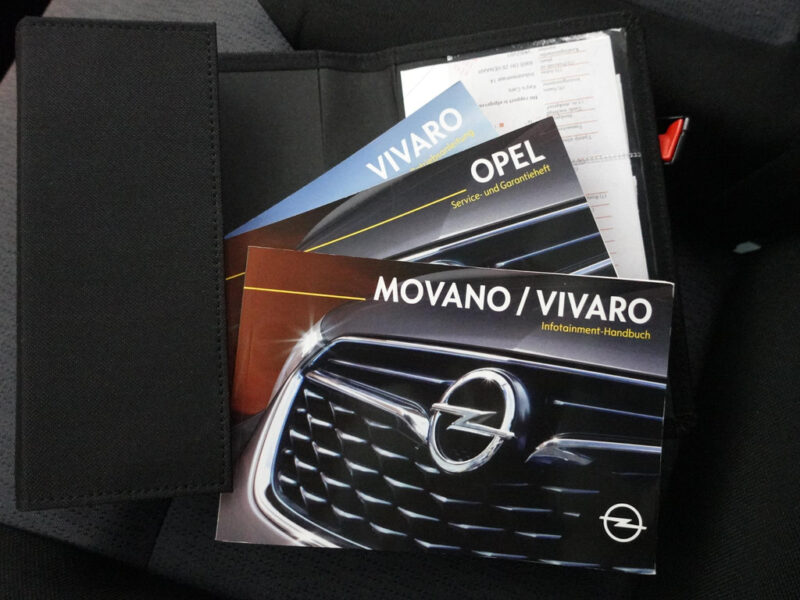 Opel Vivaro Combi