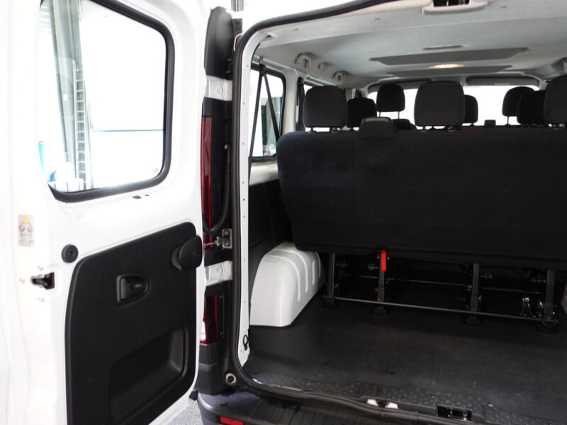 Opel Vivaro Combi