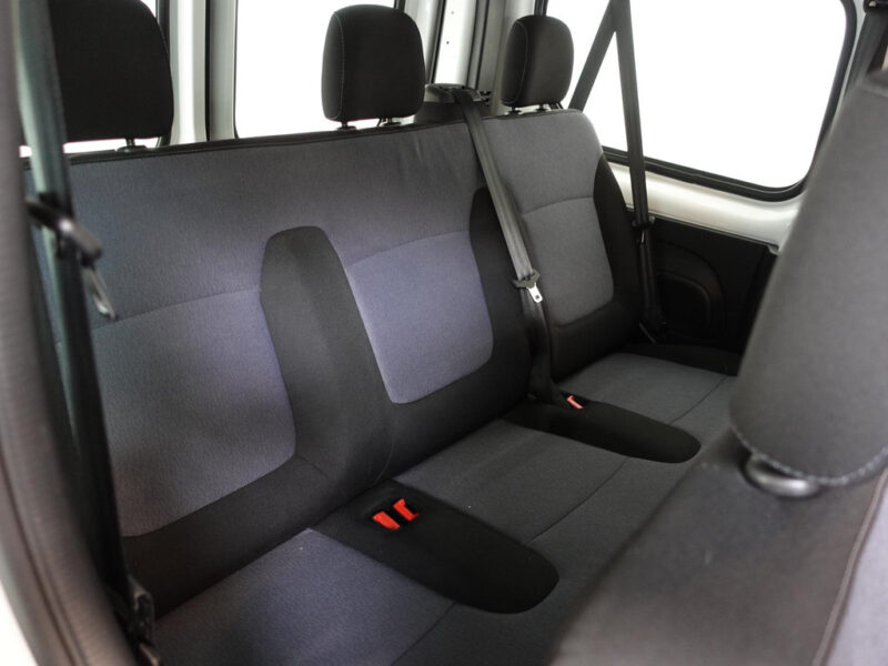 Opel Vivaro Combi