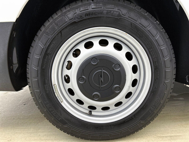 Opel Vivaro Combi