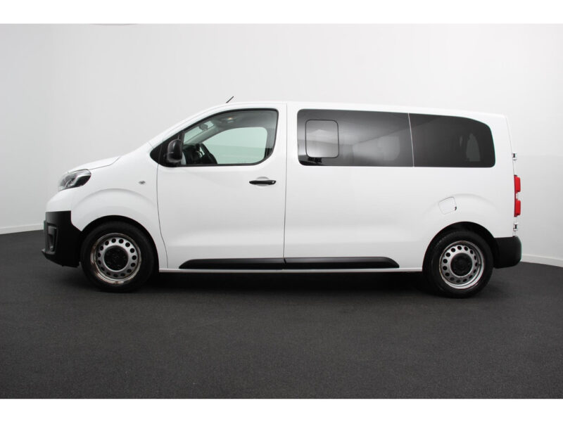 Toyota Proace Shuttle