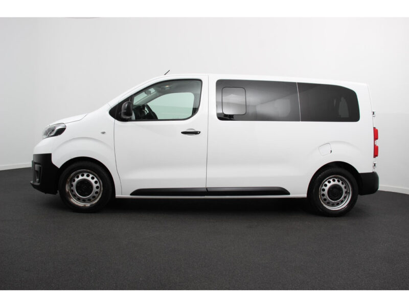Toyota Proace Shuttle
