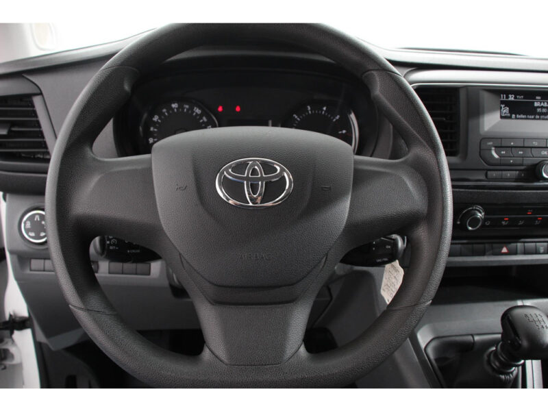 Toyota Proace Shuttle