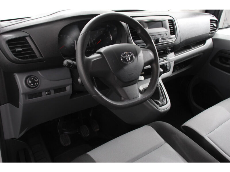 Toyota Proace Shuttle