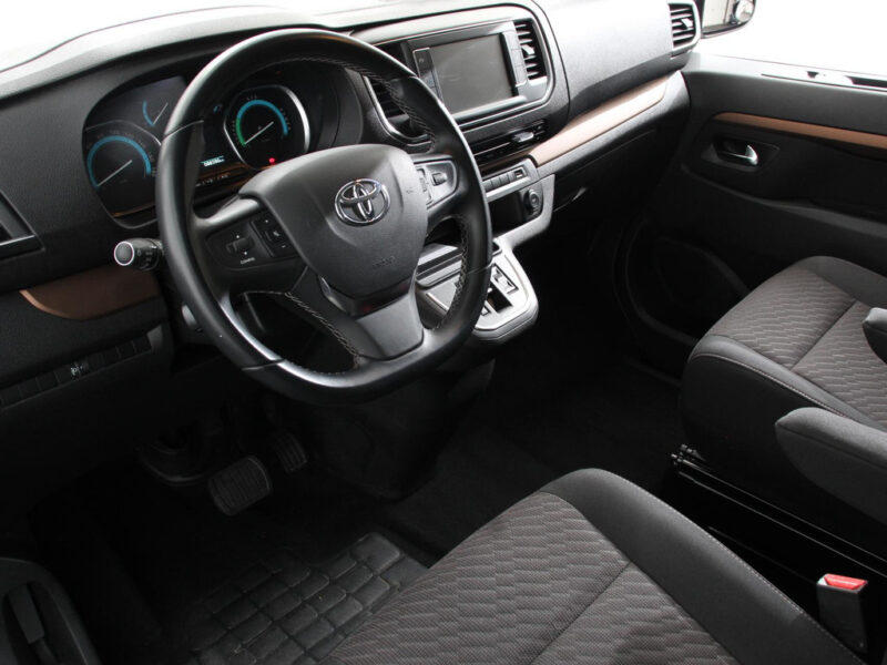 Toyota PROACE Electric Verso
