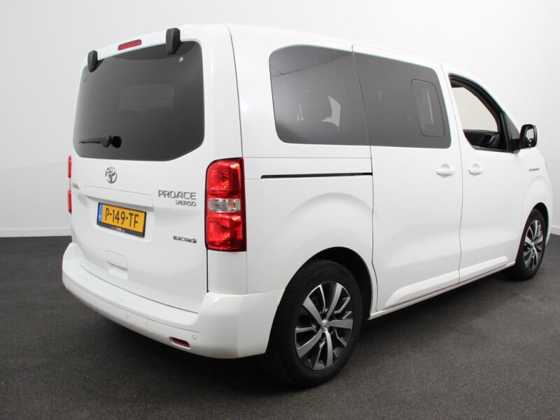 Toyota PROACE Electric Verso